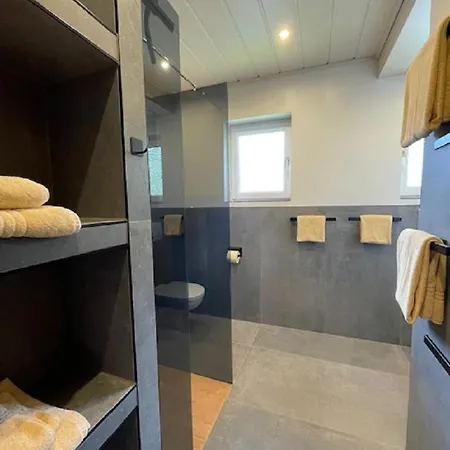 Antonia * ドルフガシュタイン